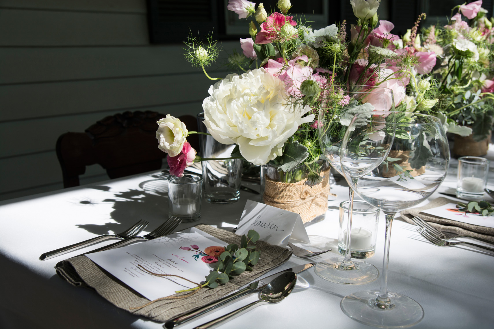 floral table setting 